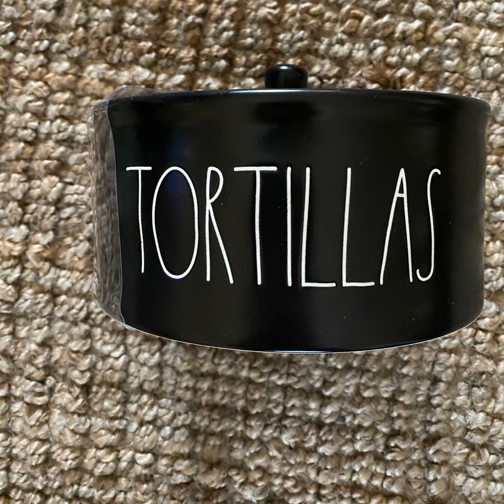 Rae Dunn Black Tortillas